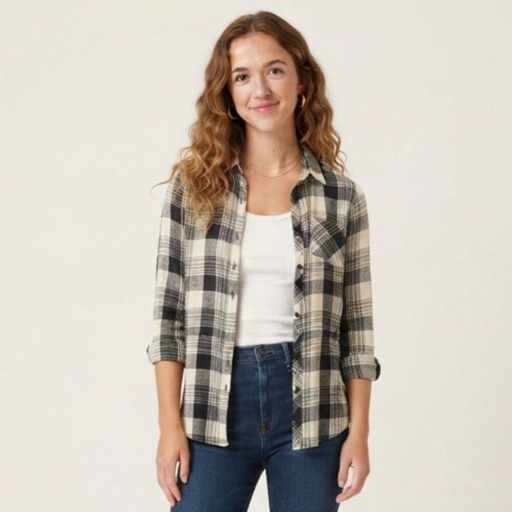 Rails Hunter Plaid Women’s Shirt M Black Cream Button Down Long Sleeve Cozycore